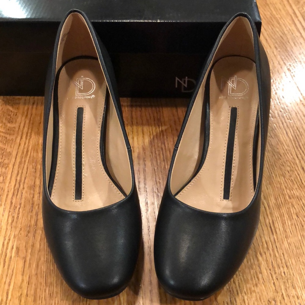 New Direction dress pumps
